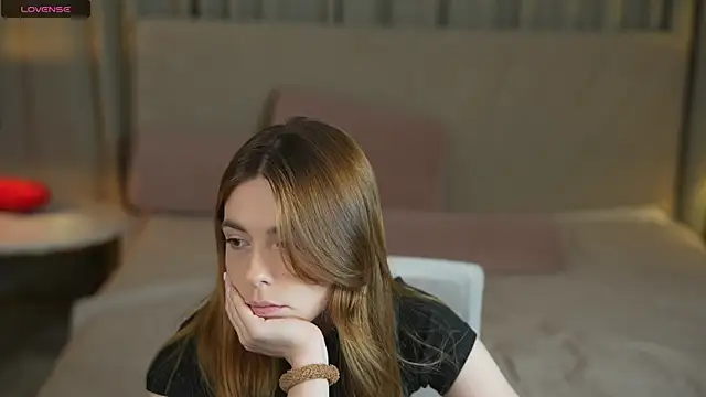 Snapshot of Lika_Secret_ chatting on 23, 9, 2025 Lika Secret  online show from 23, 9, 2025