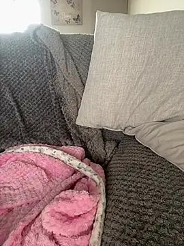 VioletxBlue online show from 1, 2, 2026