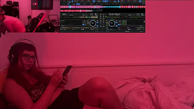 Snapshot of vittote chatting on 6, 10, 2025 vittote online show from 6, 10, 2025