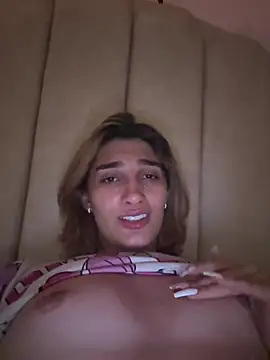 Snapshot of Queensara_ chatting on 2, 3, 2025 Queensara  online show from 2, 3, 2025