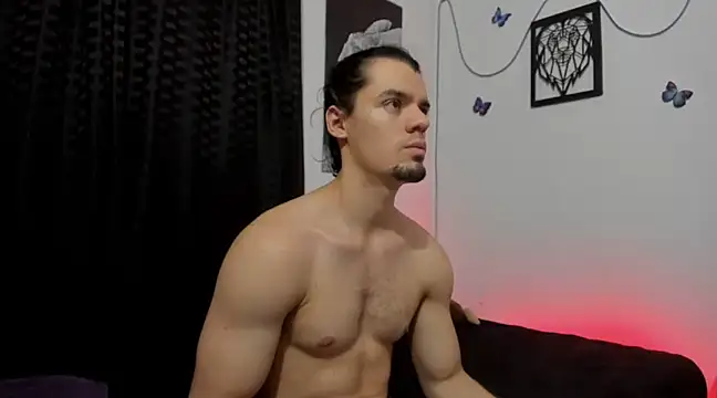 Snapshot of maxi_styles chatting on 24, 1, 2025 maxi styles online show from 24, 1, 2025