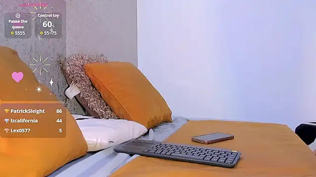 Luxury Woman online show from 3, 2, 2026