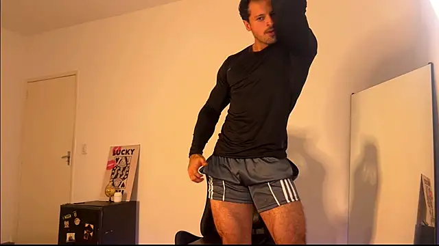 Snapshot of Lucasfit24 chatting on 25, 6, 2026 Lucasfit24 online show from 25, 6, 2026