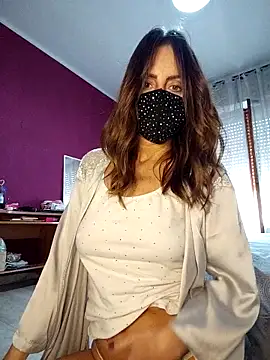 Snapshot of Akemi_rossi chatting on 9, 11, 2025 Akemi rossi online show from 9, 11, 2025