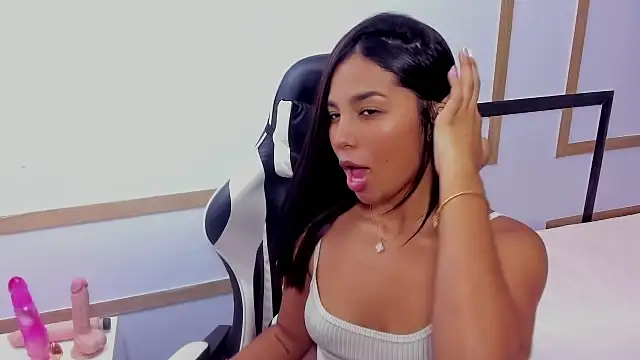 CharlotteGraay online show from 25, 2, 2025