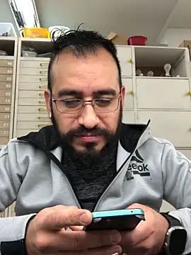 Snapshot of leonardohot1987 chatting on 24, 1, 2025 leonardohot1987 online show from 24, 1, 2025