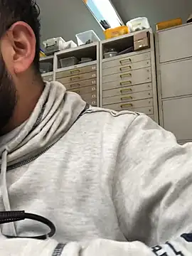 Snapshot of leonardohot1987 chatting on 28, 1, 2025 leonardohot1987 online show from 28, 1, 2025