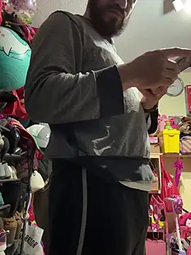 Snapshot of leonardohot1987 chatting on 19, 2, 2025 leonardohot1987 online show from 19, 2, 2025