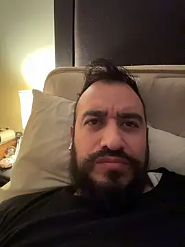 Snapshot of leonardohot1987 chatting on 8, 11, 2025 leonardohot1987 online show from 8, 11, 2025