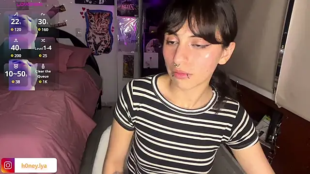 Snapshot of B0nnie_H0ney chatting on 18, 2, 2025 B0nnie H0ney online show from 18, 2, 2025