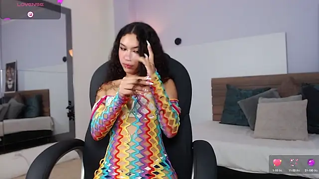 ilitzy cardona online show from 15, 10, 2025