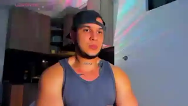 Snapshot of austinoficial chatting on 26, 4, 2026 austinoficial online show from 26, 4, 2026