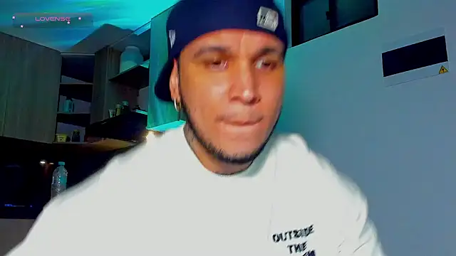 Snapshot of austinoficial chatting on 27, 5, 2026 austinoficial online show from 27, 5, 2026