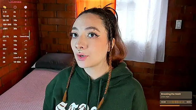 Snapshot of Annycolin_ chatting on 6, 3, 2025 Annycolin online show from 6, 3, 2025