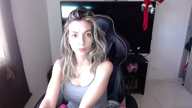 Princezzlove3 online show from 20, 1, 2025