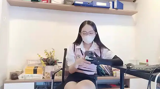 Lush-Office online show from 15, 2, 2025