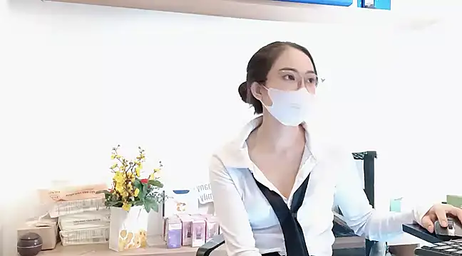 Lush-Office online show from 20, 3, 2025