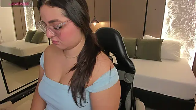Snapshot of lilly_ass_ chatting on 10, 7, 2026 lilly ass online show from 10, 7, 2026