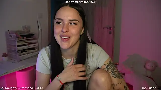 Snapshot of NaomiiMoon chatting on 24, 5, 2026 NaomiiMoon online show from 24, 5, 2026