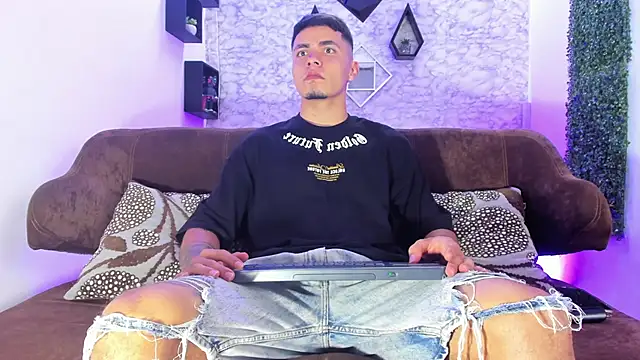 Thomass conor online show from 29, 10, 2025