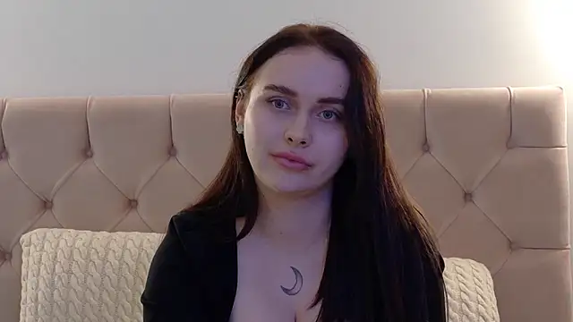 Snapshot of Lilliana_Moon chatting on 24, 1, 2025 Lilliana Moon online show from 24, 1, 2025