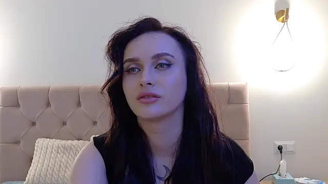 Snapshot of Lilliana_Moon chatting on 1, 2, 2025 Lilliana Moon online show from 1, 2, 2025