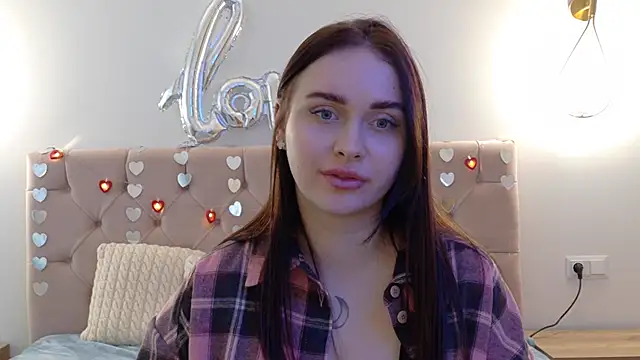 Snapshot of Lilliana_Moon chatting on 16, 2, 2025 Lilliana Moon online show from 16, 2, 2025