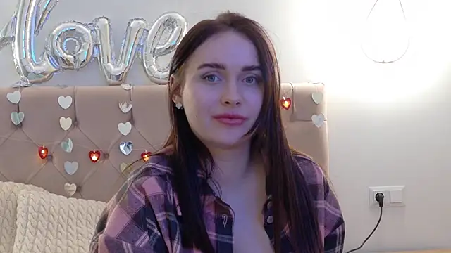 Snapshot of Lilliana_Moon chatting on 16, 2, 2025 Lilliana Moon online show from 16, 2, 2025