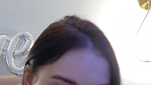 Snapshot of Lilliana_Moon chatting on 19, 2, 2025 Lilliana Moon online show from 19, 2, 2025