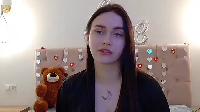 Snapshot of Lilliana_Moon chatting on 26, 2, 2025 Lilliana Moon online show from 26, 2, 2025