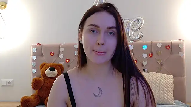 Snapshot of Lilliana_Moon chatting on 27, 2, 2025 Lilliana Moon online show from 27, 2, 2025