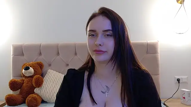 Snapshot of Lilliana_Moon chatting on 14, 3, 2025 Lilliana Moon online show from 14, 3, 2025