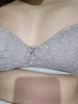 nikkibenza online show from 25, 1, 2025