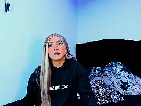 Georgina Giio online show from 14, 11, 2025