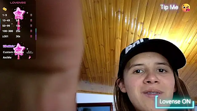 SexLaura  online show from 28, 1, 2025