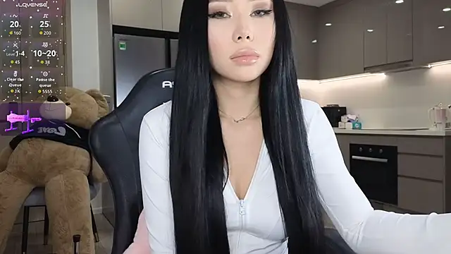 asianqueeny online show from 5, 11, 2025