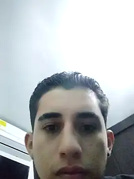 Snapshot of Latinos_2001 chatting on 15, 1, 2025 Latinos 2001 online show from 15, 1, 2025