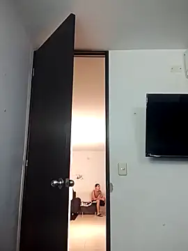 Snapshot of Latinos_2001 chatting on 18, 1, 2025 Latinos 2001 online show from 18, 1, 2025