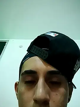 Snapshot of Latinos_2001 chatting on 23, 1, 2025 Latinos 2001 online show from 23, 1, 2025