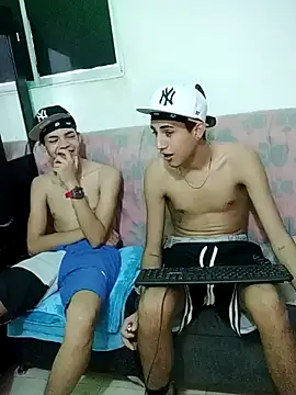 Snapshot of Latinos_2001 chatting on 24, 1, 2025 Latinos 2001 online show from 24, 1, 2025