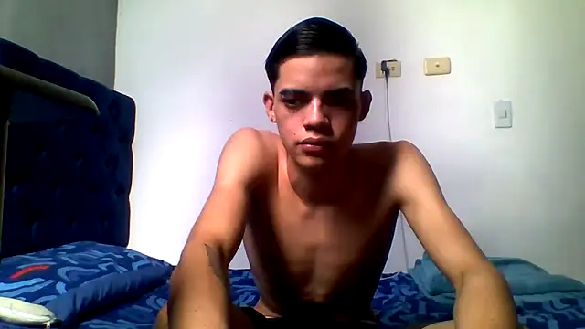 Latinos 2001 online show from 23, 5, 2026