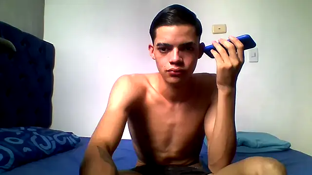 Latinos 2001 online show from 1, 6, 2026