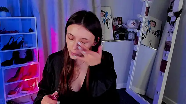 Sahara Shields online show from 30, 11, 2025