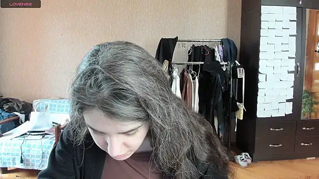 Snapshot of _Roselina_ chatting on 14, 6, 2026 Roselina online show from 14, 6, 2026