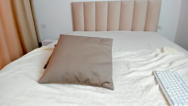 Snapshot of Saradiamond1 chatting on 26, 1, 2025 Saradiamond1 online show from 26, 1, 2025