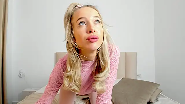 Snapshot of Saradiamond1 chatting on 12, 2, 2025 Saradiamond1 online show from 12, 2, 2025