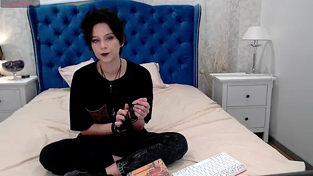 via mayer  online show from 23, 10, 2025