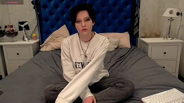 via mayer  online show from 17, 12, 2025