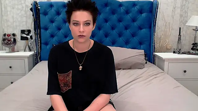 Snapshot of via_mayer_ chatting on 23, 6, 2026 via mayer online show from 23, 6, 2026