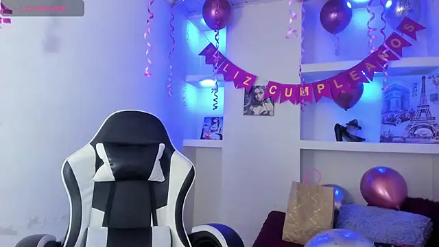 Snapshot of Miss_sparkle00 chatting on 5, 2, 2026 Miss sparkle00 online show from 5, 2, 2026